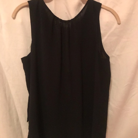 Sleeveless house - Picture 1 of 2